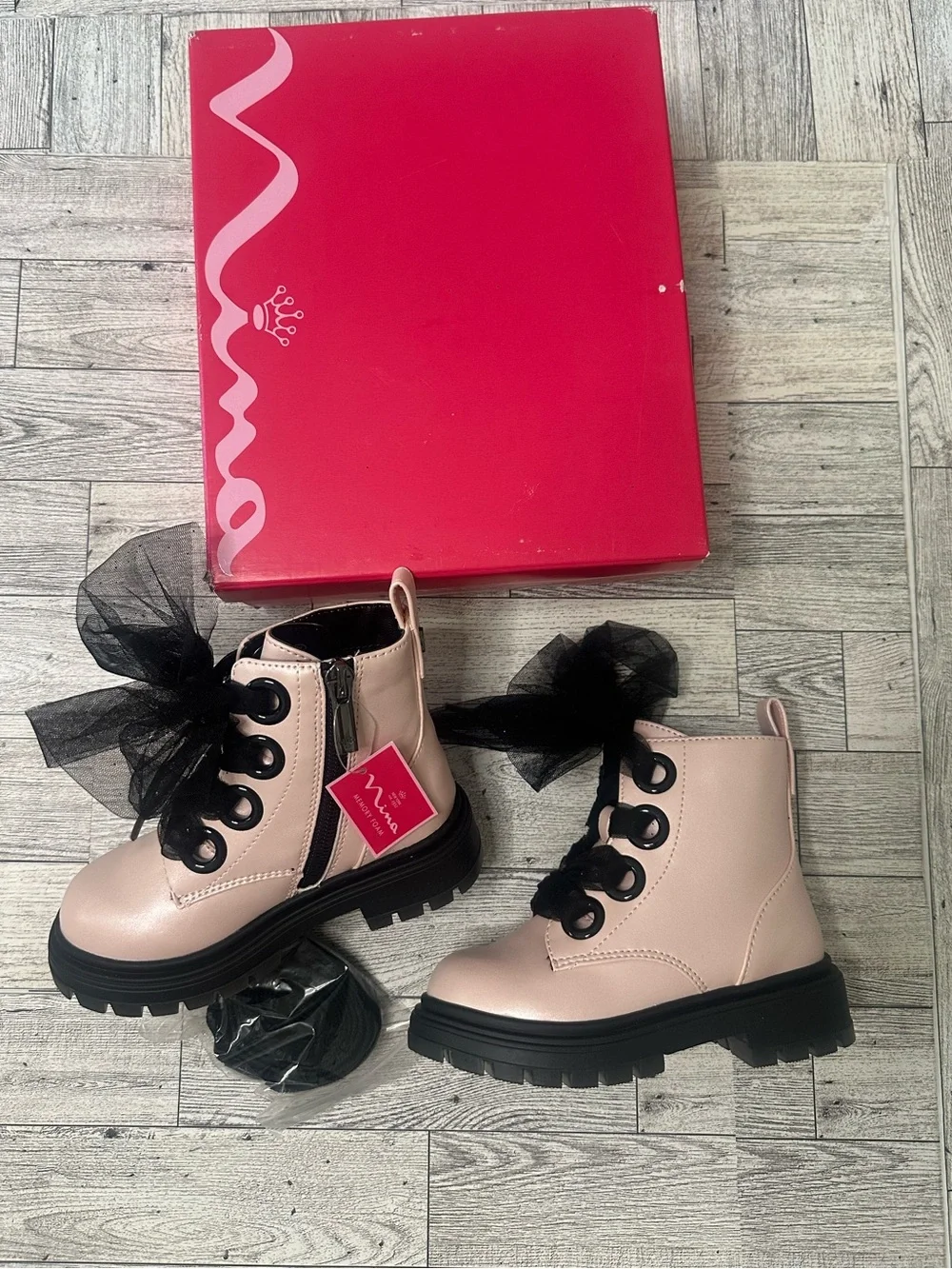 New! Nina Kids Pink Combat Boot with Black Tulle Bow side zipper size 8C